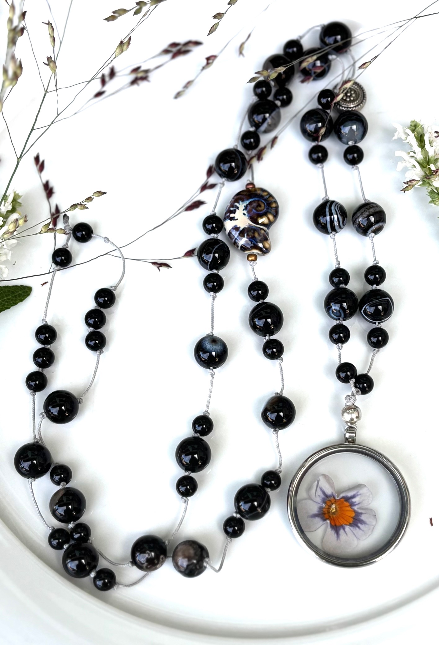 NÁHRDELNÍK KRAJKOVÝ - PRODÁNO - Image 2